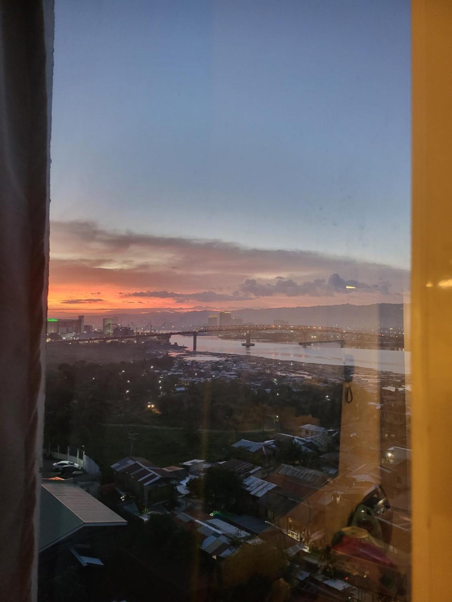 Sempre Premier Inn-MACTAN AIRPORT HOTEL Lapu-Lapu City Zimmer foto